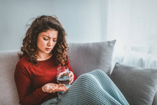 NUK DUA TA NDËRPRES AGJËRIMIN. A MUND TË PËRDOR TABLETA PËR SHTYERJEN E CIKLIT MENSTRUAL?