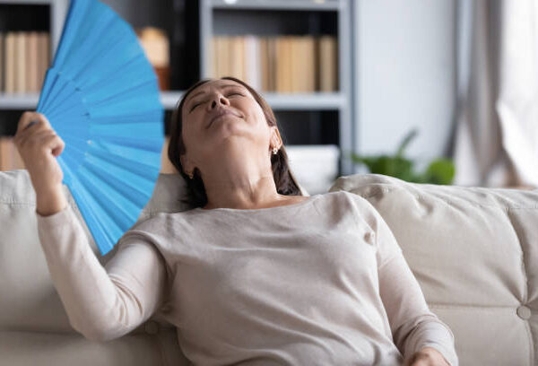 Valët e nxehtësisë në menopauzë dhe si t’i kontrolloni ato!